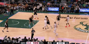 舉火燒天！阿倫順下暴力隔扣大洛 騎士轟出一波13-0打停雄鹿