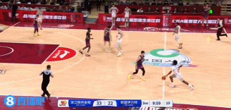 屢試不爽！李炎哲接球沖擊籃筐 連續(xù)3次內(nèi)線打中獨(dú)得6分