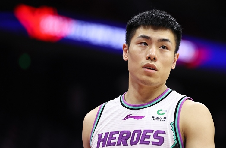 生涯之夜！劉毅13中9&5記三分拿下25分2板1助3斷