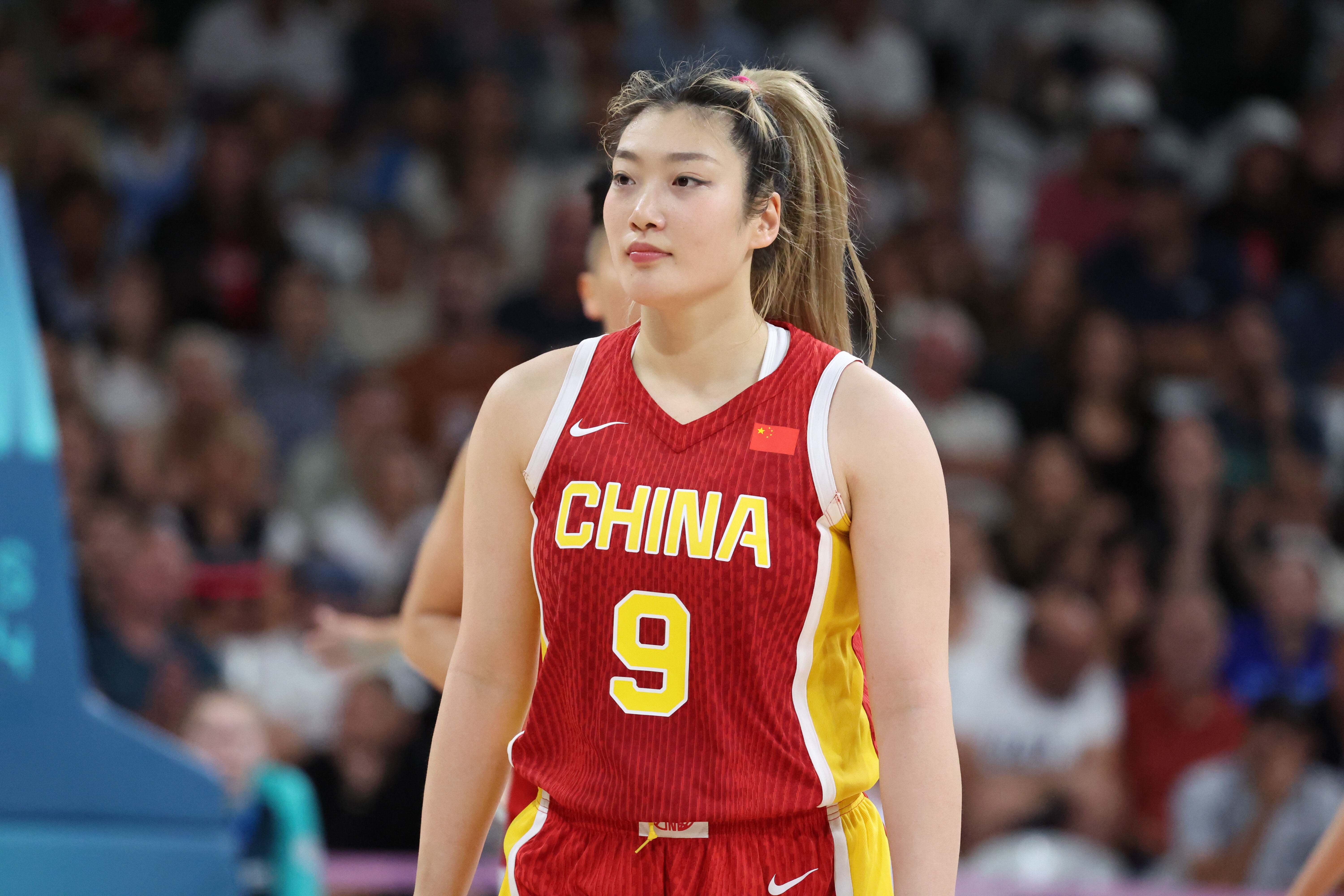 李夢三八婦女節(jié)更博：致敬每一個(gè)我們 祝我們節(jié)日快樂！