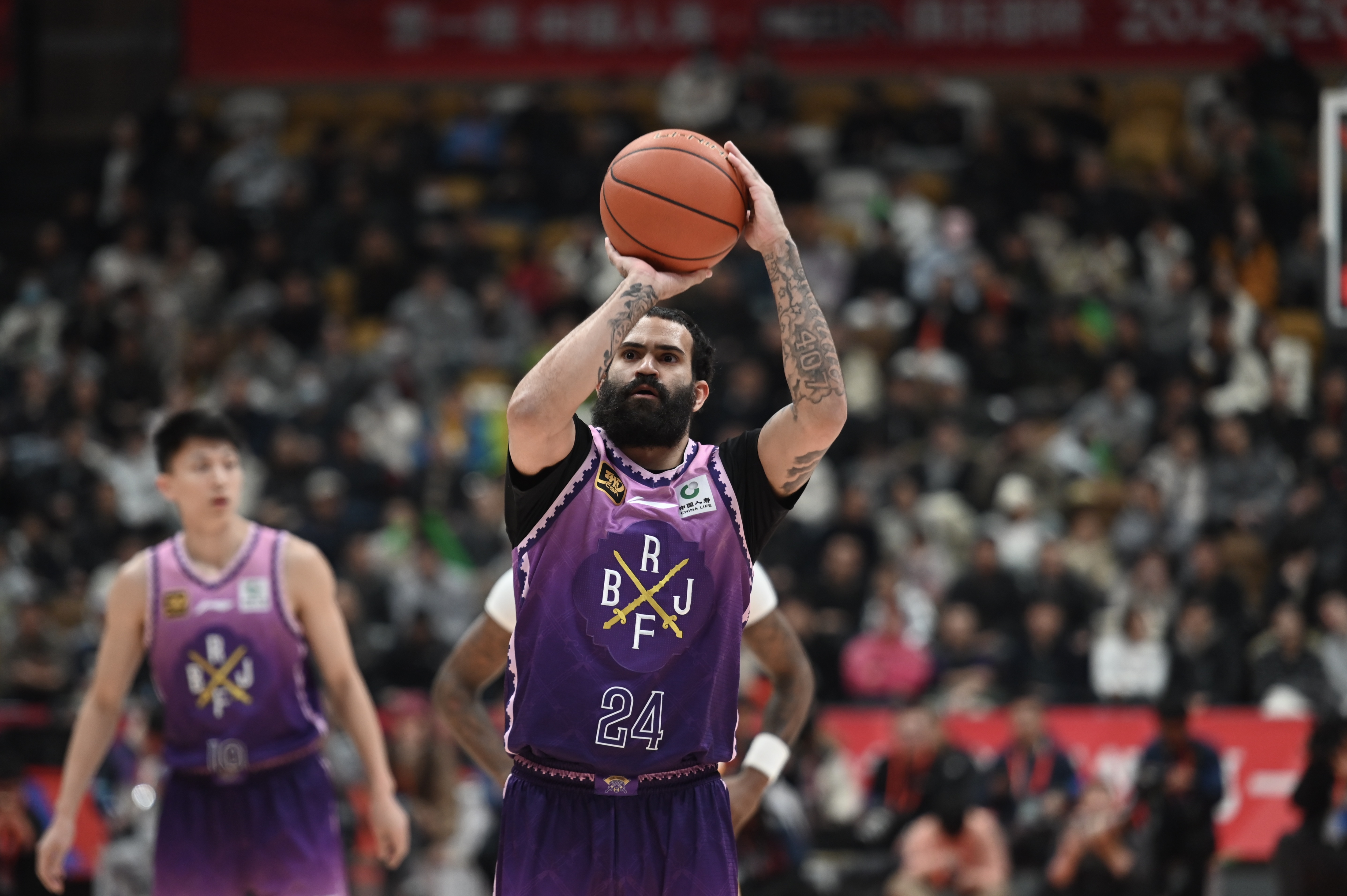 攻筐效率真不錯！里勒半場11中7&5罰全中轟下全隊最高的19分